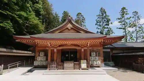 高麗神社の本殿