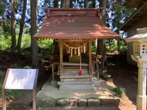 涼ケ岡八幡神社の末社