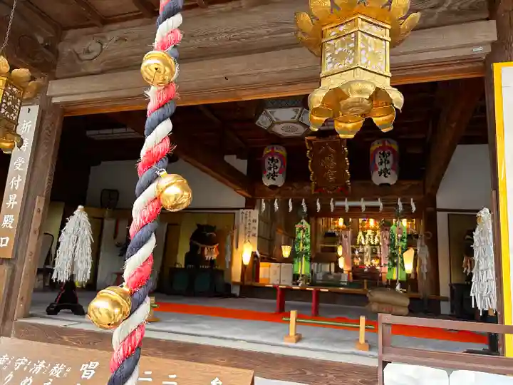 冠纓神社の本殿・本堂