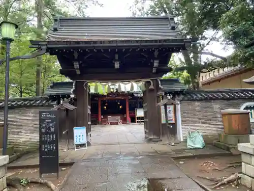 赤坂氷川神社の山門