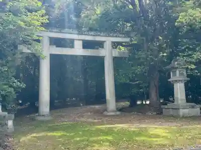奈良縣護國神社の{uncategorized: "未分類", other: "その他", undefined: "問題あり", building: "その他建物", grave: "お墓", sacred_gate: "鳥居", guardian: "狛犬", statue: "像", buddha: "仏像", history: "歴史", nature: "自然", garden: "庭園", animal: "動物", pagoda: "塔", temizu: "手水舎", mountain_gate: "山門・神門", sanctuary: "本殿・本堂", subordinate: "末社・摂社", art: "芸術", scenery: "景色", jizo: "地蔵", ema: "絵馬", goshuin: "御朱印", omikuji: "おみくじ", items: "授与品その他", amulet: "お守り", goshuincho: "御朱印帳", eats: "食事", festival: "お祭り", votive_dance: "神楽", shichigosan: "七五三参", wedding: "結婚式", experience: "体験その他", initially: "初詣", around: "周辺", anti_infection: "感染症対策"}