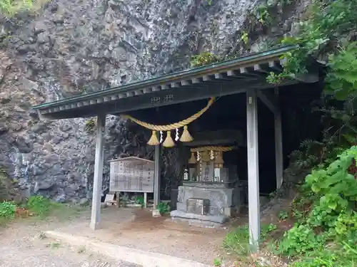 白山神社の末社