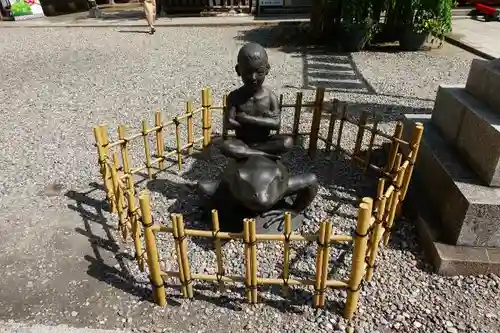 露天神社（お初天神）の像