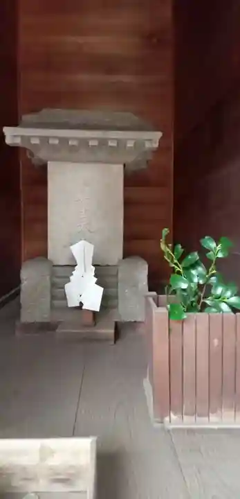 寒川神社の末社・摂社