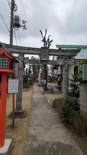 久富稲荷神社の山門・神門