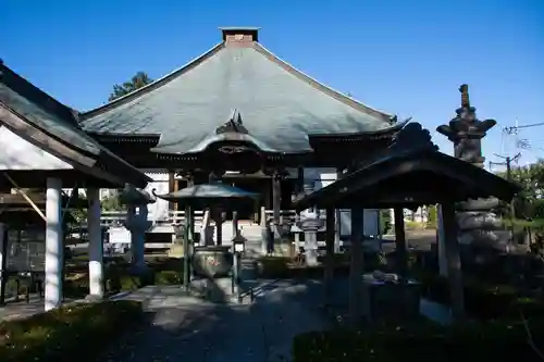 星谷寺の本殿・本堂