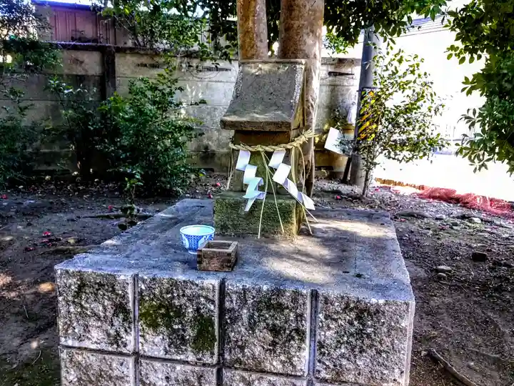 進雄神社の末社・摂社