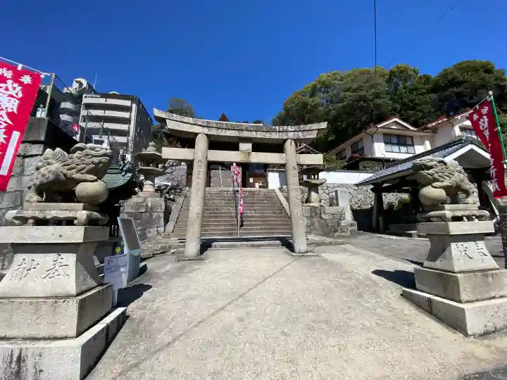 尾長天満宮の{uncategorized: "未分類", other: "その他", undefined: "問題あり", building: "その他建物", grave: "お墓", sacred_gate: "鳥居", guardian: "狛犬", statue: "像", buddha: "仏像", history: "歴史", nature: "自然", garden: "庭園", animal: "動物", pagoda: "塔", temizu: "手水舎", mountain_gate: "山門・神門", sanctuary: "本殿・本堂", subordinate: "末社・摂社", art: "芸術", scenery: "景色", jizo: "地蔵", ema: "絵馬", goshuin: "御朱印", omikuji: "おみくじ", items: "授与品その他", amulet: "お守り", goshuincho: "御朱印帳", eats: "食事", festival: "お祭り", votive_dance: "神楽", shichigosan: "七五三参", wedding: "結婚式", experience: "体験その他", initially: "初詣", around: "周辺", anti_infection: "感染症対策"}