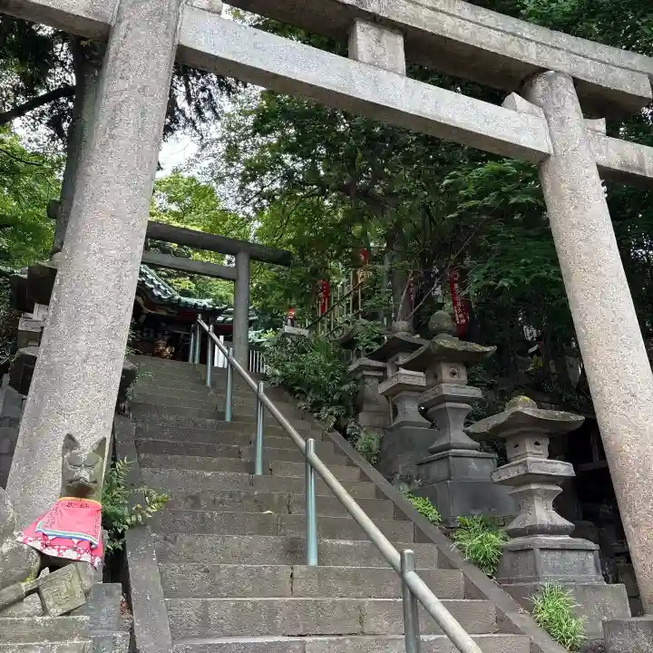 王子稲荷神社の{uncategorized: "未分類", other: "その他", undefined: "問題あり", building: "その他建物", grave: "お墓", sacred_gate: "鳥居", guardian: "狛犬", statue: "像", buddha: "仏像", history: "歴史", nature: "自然", garden: "庭園", animal: "動物", pagoda: "塔", temizu: "手水舎", mountain_gate: "山門・神門", sanctuary: "本殿・本堂", subordinate: "末社・摂社", art: "芸術", scenery: "景色", jizo: "地蔵", ema: "絵馬", goshuin: "御朱印", omikuji: "おみくじ", items: "授与品その他", amulet: "お守り", goshuincho: "御朱印帳", eats: "食事", festival: "お祭り", votive_dance: "神楽", shichigosan: "七五三参", wedding: "結婚式", experience: "体験その他", initially: "初詣", around: "周辺", anti_infection: "感染症対策"}
