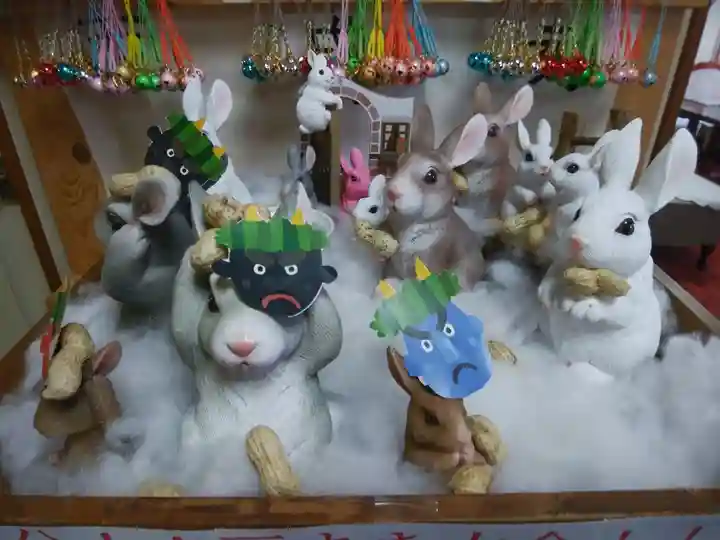 彌彦神社 (伊夜日子神社)の像