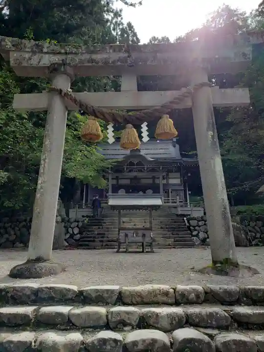 白川八幡神社の鳥居