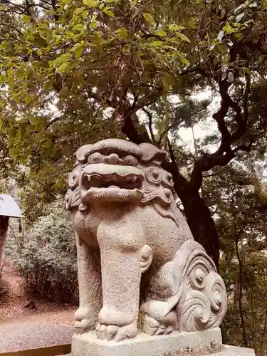 白山神社の狛犬