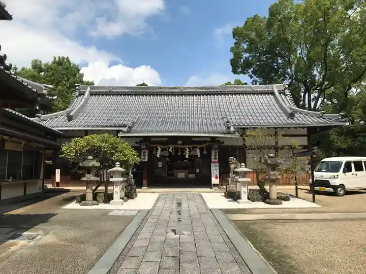 片埜神社の本殿・本堂