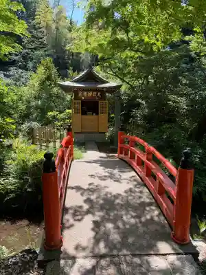 明王院（満願寺別院）の{uncategorized: "未分類", other: "その他", undefined: "問題あり", building: "その他建物", grave: "お墓", sacred_gate: "鳥居", guardian: "狛犬", statue: "像", buddha: "仏像", history: "歴史", nature: "自然", garden: "庭園", animal: "動物", pagoda: "塔", temizu: "手水舎", mountain_gate: "山門・神門", sanctuary: "本殿・本堂", subordinate: "末社・摂社", art: "芸術", scenery: "景色", jizo: "地蔵", ema: "絵馬", goshuin: "御朱印", omikuji: "おみくじ", items: "授与品その他", amulet: "お守り", goshuincho: "御朱印帳", eats: "食事", festival: "お祭り", votive_dance: "神楽", shichigosan: "七五三参", wedding: "結婚式", experience: "体験その他", initially: "初詣", around: "周辺", anti_infection: "感染症対策"}