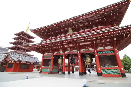 浅草寺の山門・神門