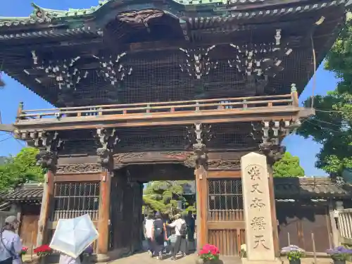 題経寺（柴又帝釈天）の{uncategorized: "未分類", other: "その他", undefined: "問題あり", building: "その他建物", grave: "お墓", sacred_gate: "鳥居", guardian: "狛犬", statue: "像", buddha: "仏像", history: "歴史", nature: "自然", garden: "庭園", animal: "動物", pagoda: "塔", temizu: "手水舎", mountain_gate: "山門・神門", sanctuary: "本殿・本堂", subordinate: "末社・摂社", art: "芸術", scenery: "景色", jizo: "地蔵", ema: "絵馬", goshuin: "御朱印", omikuji: "おみくじ", items: "授与品その他", amulet: "お守り", goshuincho: "御朱印帳", eats: "食事", festival: "お祭り", votive_dance: "神楽", shichigosan: "七五三参", wedding: "結婚式", experience: "体験その他", initially: "初詣", around: "周辺", anti_infection: "感染症対策"}