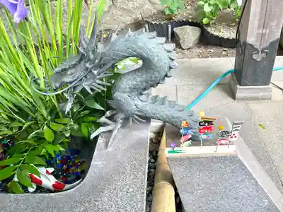 東海市熊野神社の手水舎