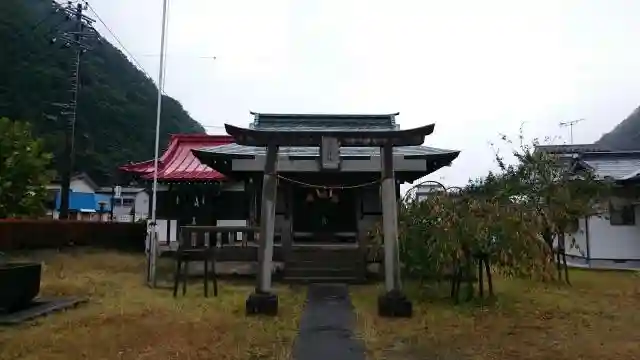 高尾神社の鳥居