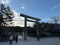 伊勢神宮内宮(皇大神宮)の{uncategorized: "未分類", other: "その他", undefined: "問題あり", building: "その他建物", grave: "お墓", sacred_gate: "鳥居", guardian: "狛犬", statue: "像", buddha: "仏像", history: "歴史", nature: "自然", garden: "庭園", animal: "動物", pagoda: "塔", temizu: "手水舎", mountain_gate: "山門・神門", sanctuary: "本殿・本堂", subordinate: "末社・摂社", art: "芸術", scenery: "景色", jizo: "地蔵", ema: "絵馬", goshuin: "御朱印", omikuji: "おみくじ", items: "授与品その他", amulet: "お守り", goshuincho: "御朱印帳", eats: "食事", festival: "お祭り", votive_dance: "神楽", shichigosan: "七五三参", wedding: "結婚式", experience: "体験その他", initially: "初詣", around: "周辺", anti_infection: "感染症対策"}