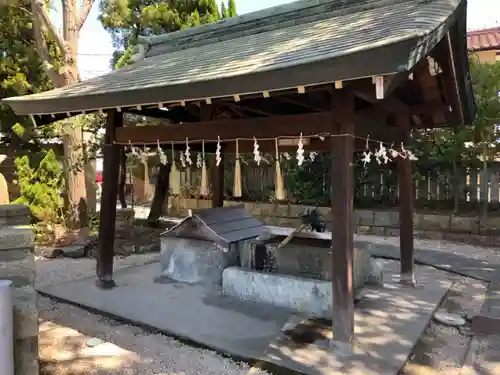 荒井神社の手水舎