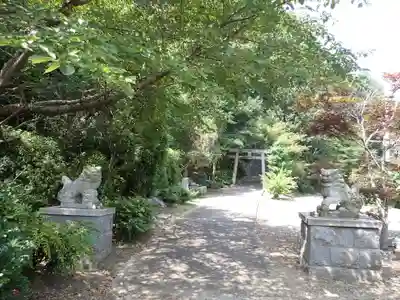 蜂穴神社(石清尾八幡宮末社)の景色