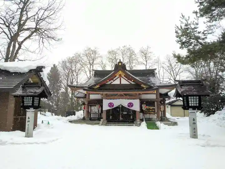 鷹栖神社の本殿・本堂