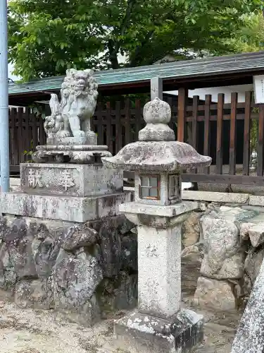 三大神社の{uncategorized: "未分類", other: "その他", undefined: "問題あり", building: "その他建物", grave: "お墓", sacred_gate: "鳥居", guardian: "狛犬", statue: "像", buddha: "仏像", history: "歴史", nature: "自然", garden: "庭園", animal: "動物", pagoda: "塔", temizu: "手水舎", mountain_gate: "山門・神門", sanctuary: "本殿・本堂", subordinate: "末社・摂社", art: "芸術", scenery: "景色", jizo: "地蔵", ema: "絵馬", goshuin: "御朱印", omikuji: "おみくじ", items: "授与品その他", amulet: "お守り", goshuincho: "御朱印帳", eats: "食事", festival: "お祭り", votive_dance: "神楽", shichigosan: "七五三参", wedding: "結婚式", experience: "体験その他", initially: "初詣", around: "周辺", anti_infection: "感染症対策"}
