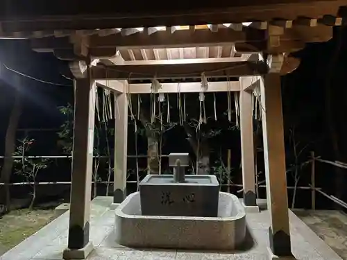 多井畑厄除八幡宮の手水舎