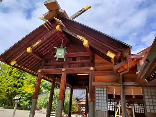 射水神社の本殿