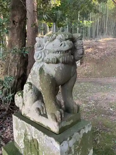 諏訪神社の狛犬