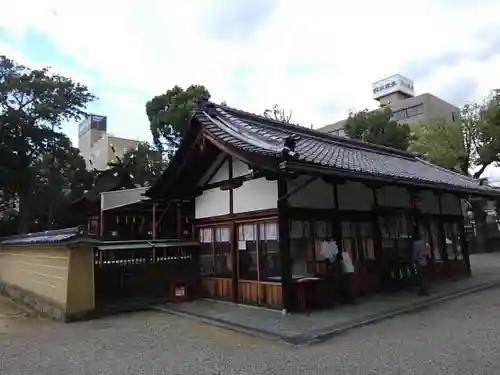 率川神社（大神神社摂社）の本殿