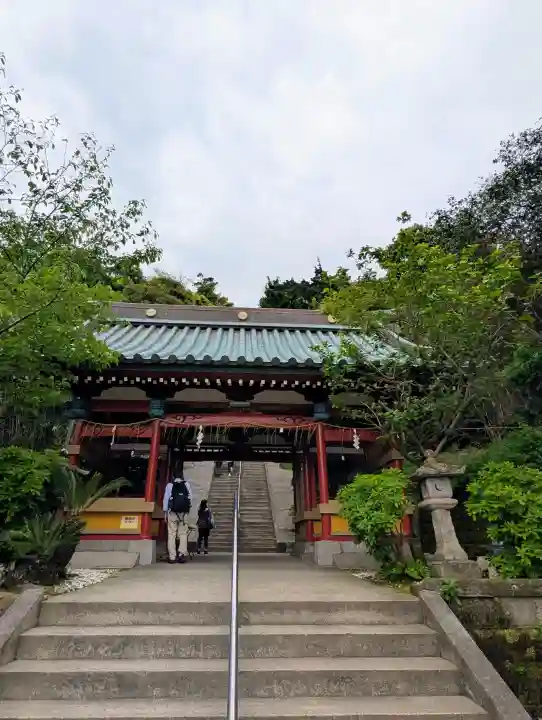 洲崎神社の{uncategorized: "未分類", other: "その他", undefined: "問題あり", building: "その他建物", grave: "お墓", sacred_gate: "鳥居", guardian: "狛犬", statue: "像", buddha: "仏像", history: "歴史", nature: "自然", garden: "庭園", animal: "動物", pagoda: "塔", temizu: "手水舎", mountain_gate: "山門・神門", sanctuary: "本殿・本堂", subordinate: "末社・摂社", art: "芸術", scenery: "景色", jizo: "地蔵", ema: "絵馬", goshuin: "御朱印", omikuji: "おみくじ", items: "授与品その他", amulet: "お守り", goshuincho: "御朱印帳", eats: "食事", festival: "お祭り", votive_dance: "神楽", shichigosan: "七五三参", wedding: "結婚式", experience: "体験その他", initially: "初詣", around: "周辺", anti_infection: "感染症対策"}