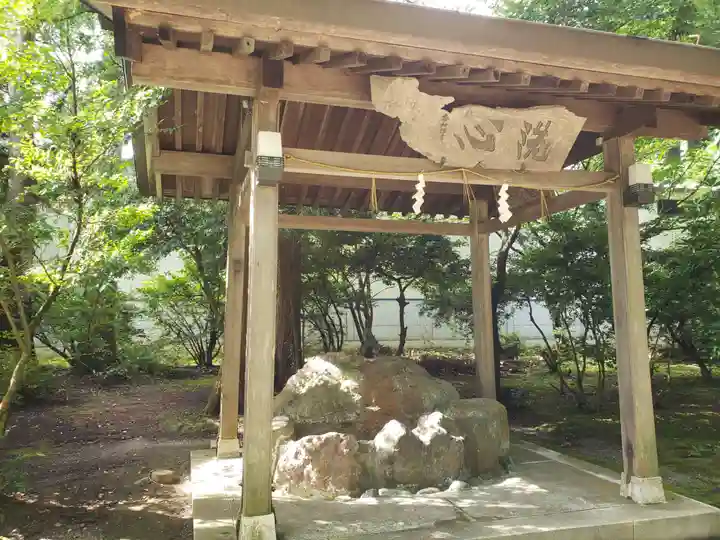 城端神明宮の手水舎