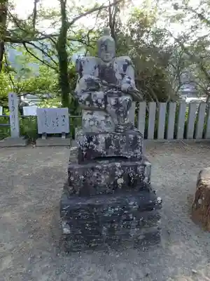 建神社の像