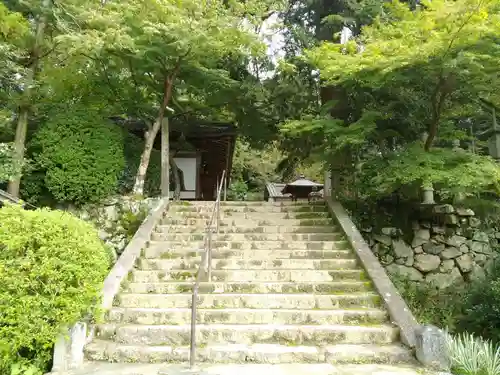 長岳寺の山門