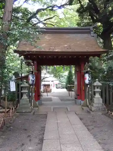 大宮八幡宮の山門