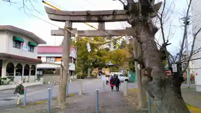 本莊神社の鳥居
