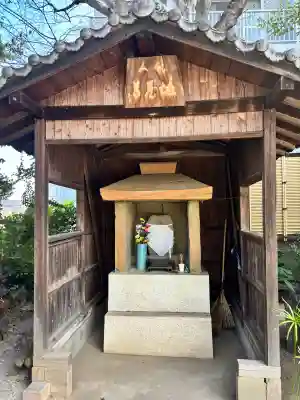 顕乗寺の{uncategorized: "未分類", other: "その他", undefined: "問題あり", building: "その他建物", grave: "お墓", sacred_gate: "鳥居", guardian: "狛犬", statue: "像", buddha: "仏像", history: "歴史", nature: "自然", garden: "庭園", animal: "動物", pagoda: "塔", temizu: "手水舎", mountain_gate: "山門・神門", sanctuary: "本殿・本堂", subordinate: "末社・摂社", art: "芸術", scenery: "景色", jizo: "地蔵", ema: "絵馬", goshuin: "御朱印", omikuji: "おみくじ", items: "授与品その他", amulet: "お守り", goshuincho: "御朱印帳", eats: "食事", festival: "お祭り", votive_dance: "神楽", shichigosan: "七五三参", wedding: "結婚式", experience: "体験その他", initially: "初詣", around: "周辺", anti_infection: "感染症対策"}