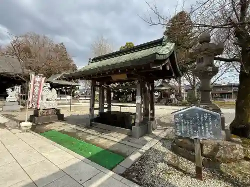 鳥海月山両所宮の{uncategorized: "未分類", other: "その他", undefined: "問題あり", building: "その他建物", grave: "お墓", sacred_gate: "鳥居", guardian: "狛犬", statue: "像", buddha: "仏像", history: "歴史", nature: "自然", garden: "庭園", animal: "動物", pagoda: "塔", temizu: "手水舎", mountain_gate: "山門・神門", sanctuary: "本殿・本堂", subordinate: "末社・摂社", art: "芸術", scenery: "景色", jizo: "地蔵", ema: "絵馬", goshuin: "御朱印", omikuji: "おみくじ", items: "授与品その他", amulet: "お守り", goshuincho: "御朱印帳", eats: "食事", festival: "お祭り", votive_dance: "神楽", shichigosan: "七五三参", wedding: "結婚式", experience: "体験その他", initially: "初詣", around: "周辺", anti_infection: "感染症対策"}