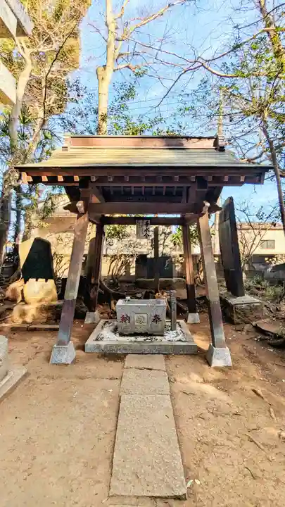 七百餘所神社 の手水舎
