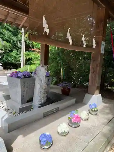 滑川神社 - 仕事と子どもの守り神の手水