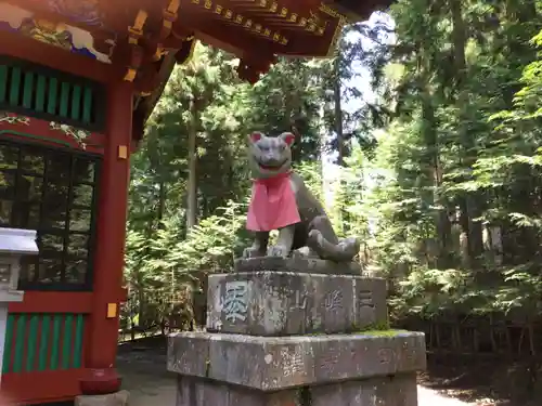 三峯神社の狛犬