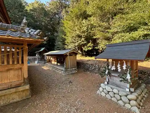 冨士浅間宮の{uncategorized: "未分類", other: "その他", undefined: "問題あり", building: "その他建物", grave: "お墓", sacred_gate: "鳥居", guardian: "狛犬", statue: "像", buddha: "仏像", history: "歴史", nature: "自然", garden: "庭園", animal: "動物", pagoda: "塔", temizu: "手水舎", mountain_gate: "山門・神門", sanctuary: "本殿・本堂", subordinate: "末社・摂社", art: "芸術", scenery: "景色", jizo: "地蔵", ema: "絵馬", goshuin: "御朱印", omikuji: "おみくじ", items: "授与品その他", amulet: "お守り", goshuincho: "御朱印帳", eats: "食事", festival: "お祭り", votive_dance: "神楽", shichigosan: "七五三参", wedding: "結婚式", experience: "体験その他", initially: "初詣", around: "周辺", anti_infection: "感染症対策"}