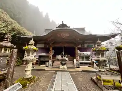 横峰寺の{uncategorized: "未分類", other: "その他", undefined: "問題あり", building: "その他建物", grave: "お墓", sacred_gate: "鳥居", guardian: "狛犬", statue: "像", buddha: "仏像", history: "歴史", nature: "自然", garden: "庭園", animal: "動物", pagoda: "塔", temizu: "手水舎", mountain_gate: "山門・神門", sanctuary: "本殿・本堂", subordinate: "末社・摂社", art: "芸術", scenery: "景色", jizo: "地蔵", ema: "絵馬", goshuin: "御朱印", omikuji: "おみくじ", items: "授与品その他", amulet: "お守り", goshuincho: "御朱印帳", eats: "食事", festival: "お祭り", votive_dance: "神楽", shichigosan: "七五三参", wedding: "結婚式", experience: "体験その他", initially: "初詣", around: "周辺", anti_infection: "感染症対策"}