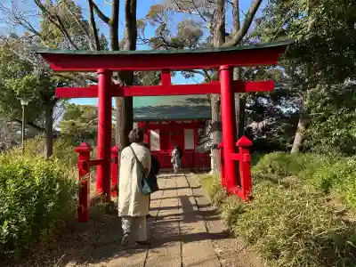 洗足池弁財天の{uncategorized: "未分類", other: "その他", undefined: "問題あり", building: "その他建物", grave: "お墓", sacred_gate: "鳥居", guardian: "狛犬", statue: "像", buddha: "仏像", history: "歴史", nature: "自然", garden: "庭園", animal: "動物", pagoda: "塔", temizu: "手水舎", mountain_gate: "山門・神門", sanctuary: "本殿・本堂", subordinate: "末社・摂社", art: "芸術", scenery: "景色", jizo: "地蔵", ema: "絵馬", goshuin: "御朱印", omikuji: "おみくじ", items: "授与品その他", amulet: "お守り", goshuincho: "御朱印帳", eats: "食事", festival: "お祭り", votive_dance: "神楽", shichigosan: "七五三参", wedding: "結婚式", experience: "体験その他", initially: "初詣", around: "周辺", anti_infection: "感染症対策"}