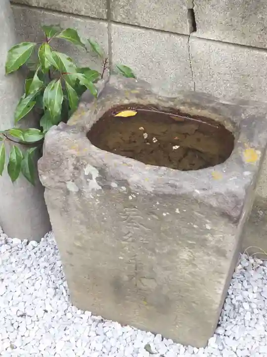 御成町 東照宮の手水舎