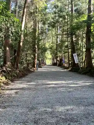 宇太水分神社（下社）の{uncategorized: "未分類", other: "その他", undefined: "問題あり", building: "その他建物", grave: "お墓", sacred_gate: "鳥居", guardian: "狛犬", statue: "像", buddha: "仏像", history: "歴史", nature: "自然", garden: "庭園", animal: "動物", pagoda: "塔", temizu: "手水舎", mountain_gate: "山門・神門", sanctuary: "本殿・本堂", subordinate: "末社・摂社", art: "芸術", scenery: "景色", jizo: "地蔵", ema: "絵馬", goshuin: "御朱印", omikuji: "おみくじ", items: "授与品その他", amulet: "お守り", goshuincho: "御朱印帳", eats: "食事", festival: "お祭り", votive_dance: "神楽", shichigosan: "七五三参", wedding: "結婚式", experience: "体験その他", initially: "初詣", around: "周辺", anti_infection: "感染症対策"}