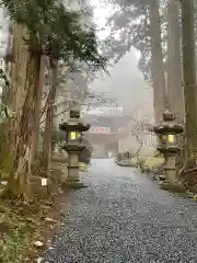 御岩神社の建物その他