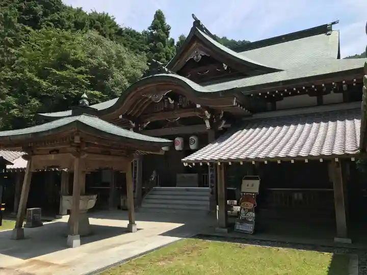 前神寺の本殿・本堂