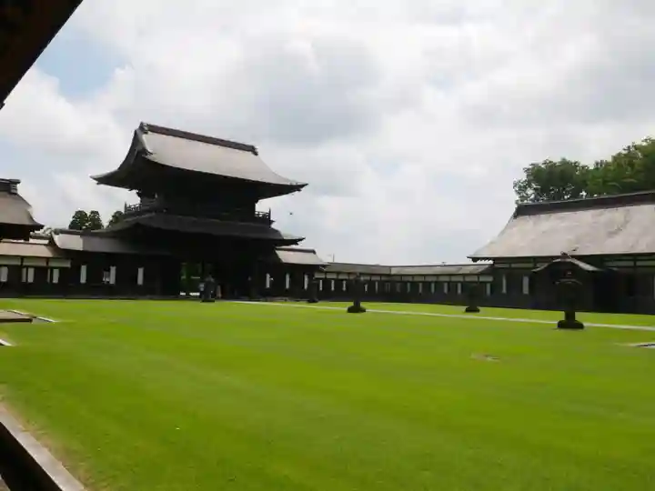 瑞龍寺の庭園
